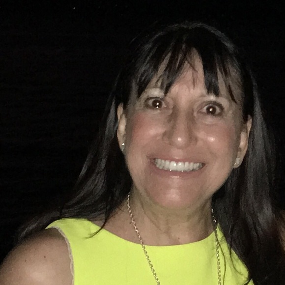 Meet your Posher, Cecilia - Picture 1 of 1